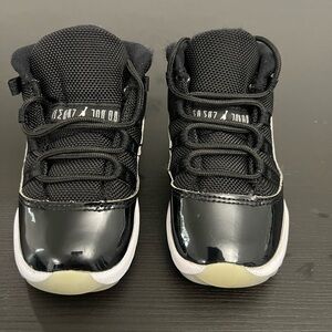 2020 Nike Air Jordan Retro 11 "Jubilee 25th Ann." Black Shoes! Size 8C Toddler